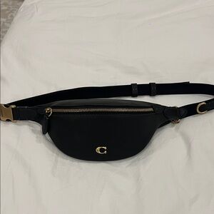 Coach belt bag black- brand new
